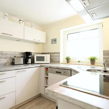 Apartment & Thiess