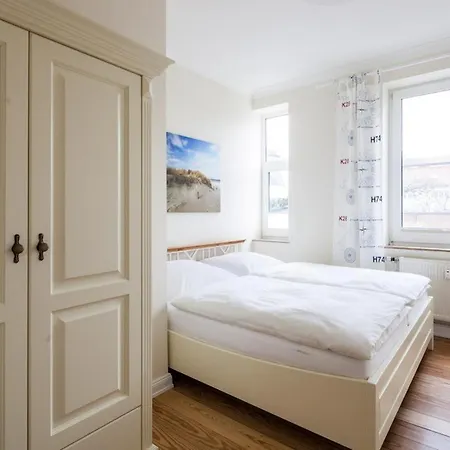 Apartment & Thiess